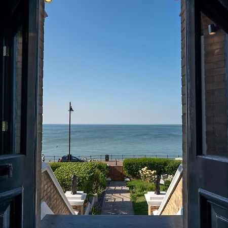 הרן ביי Stylish Beachfront Apartment, Sweeping Ocean Views And Luxury Touches מראה חיצוני תמונה