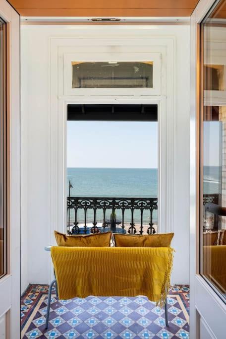הרן ביי Stylish Beachfront Apartment, Sweeping Ocean Views And Luxury Touches מראה חיצוני תמונה