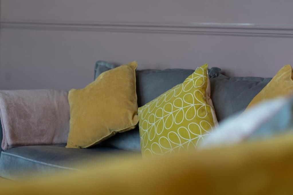 הרן ביי Stylish Beachfront Apartment, Sweeping Ocean Views And Luxury Touches מראה חיצוני תמונה