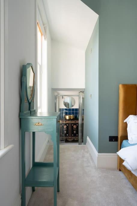הרן ביי Stylish Beachfront Apartment, Sweeping Ocean Views And Luxury Touches מראה חיצוני תמונה