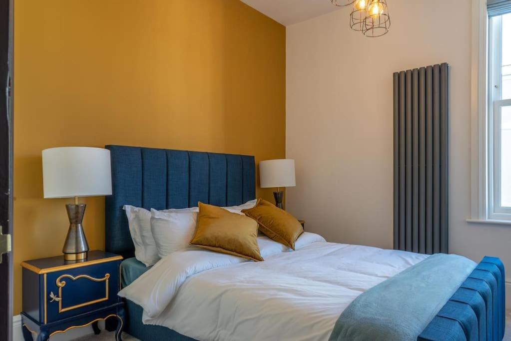 הרן ביי Stylish Beachfront Apartment, Sweeping Ocean Views And Luxury Touches מראה חיצוני תמונה
